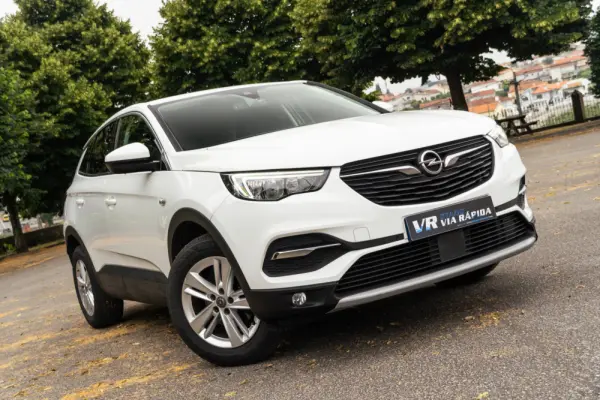 Opel Grandland X 1.2 T Business Edition 26