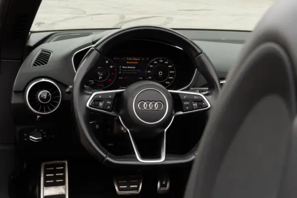 Audi TT Roadster 1.8 TFSi S-line S tronic 12