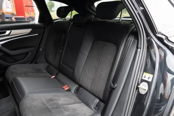 Audi A6 Avant 40 TDI S tronic 9