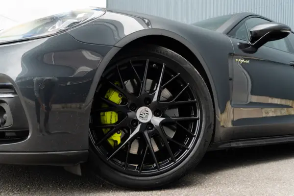 Porsche Panamera Sport Turismo 4 E-Hybrid Platinum Edition PDLS 31