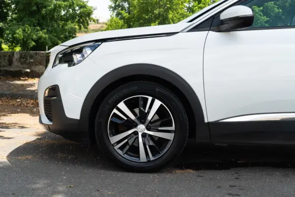 Peugeot 3008 1.5 BlueHDi Allure Pack 24