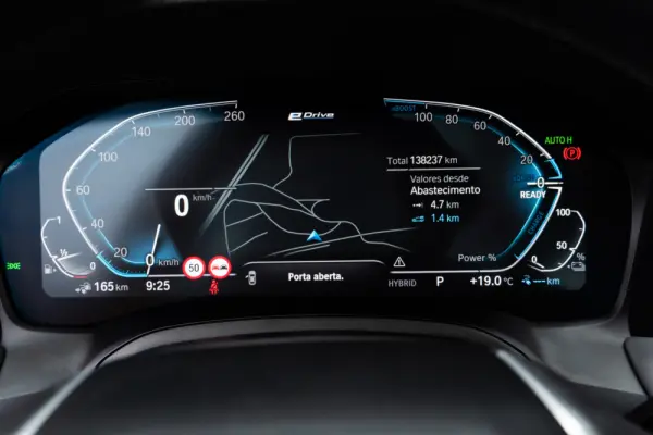 BMW 330 e Line Luxury Auto 11