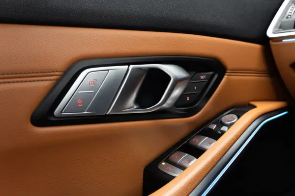 BMW 330 e Pack M Auto 41