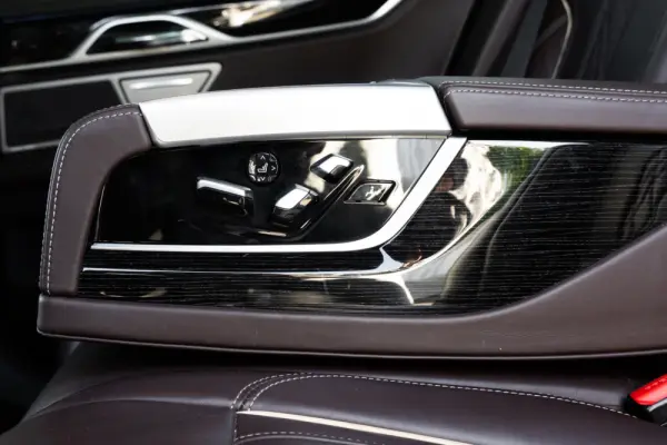 BMW 730 d Pack M Auto 39