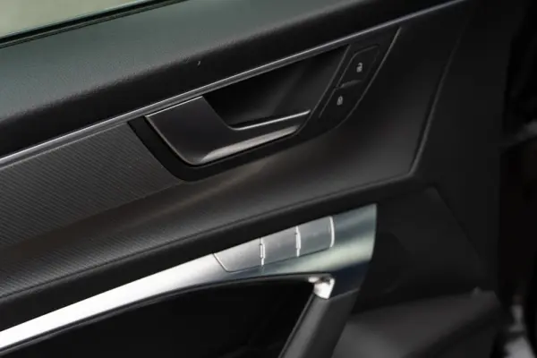 Audi A6 Avant 40 TDI S tronic 43