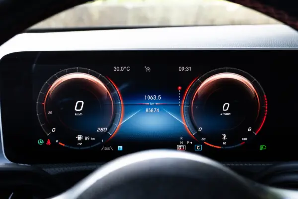 Mercedes-Benz CLA 180 d 7G-DCT AMG Line 15