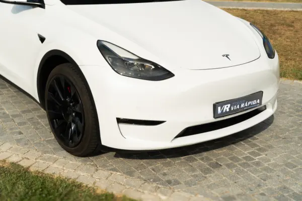 Tesla Model Y Long Range Dual Motor AWD 24