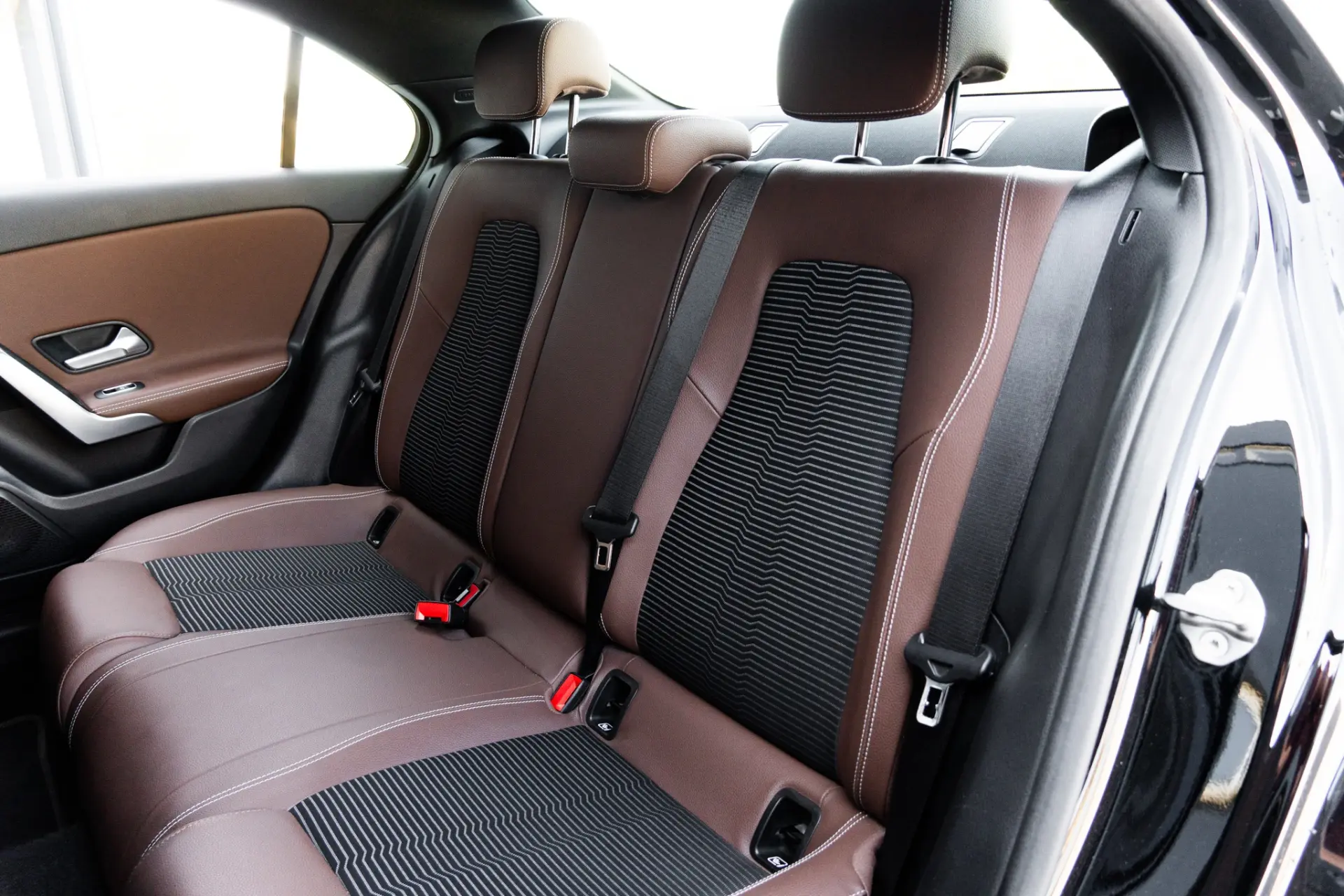 Mercedes-Benz A 180 Limousine d Progressive Aut. 9