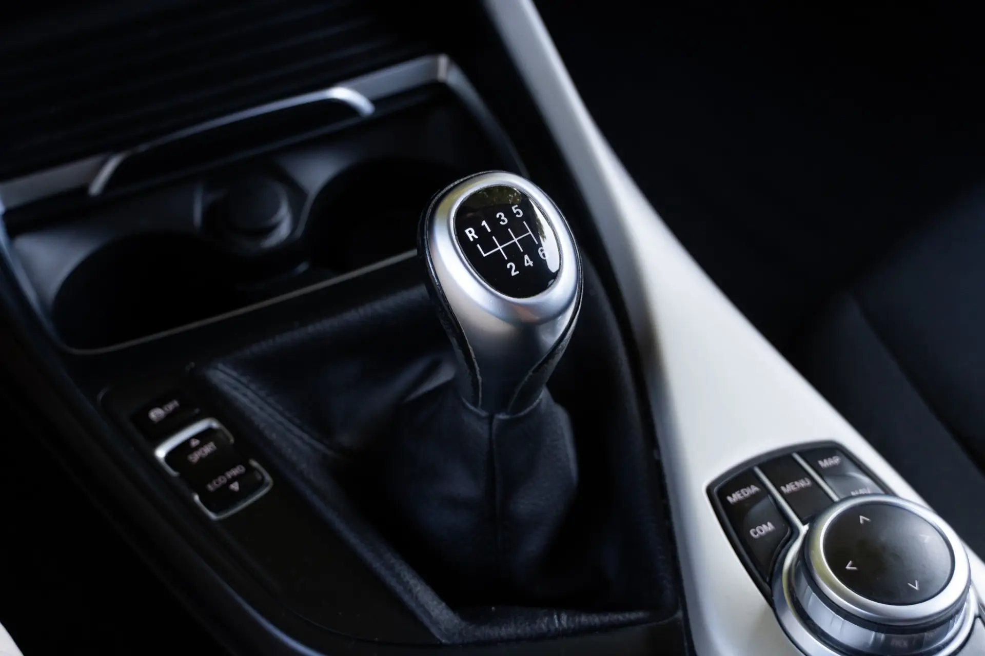 BMW 116 d Advantage 18