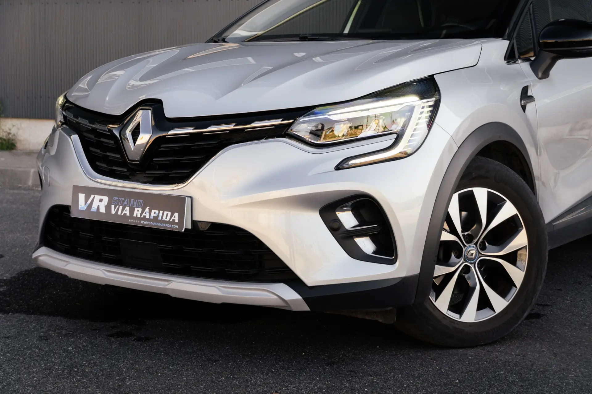 Renault Captur 1.6 E-Tech Plug-In Intens 24