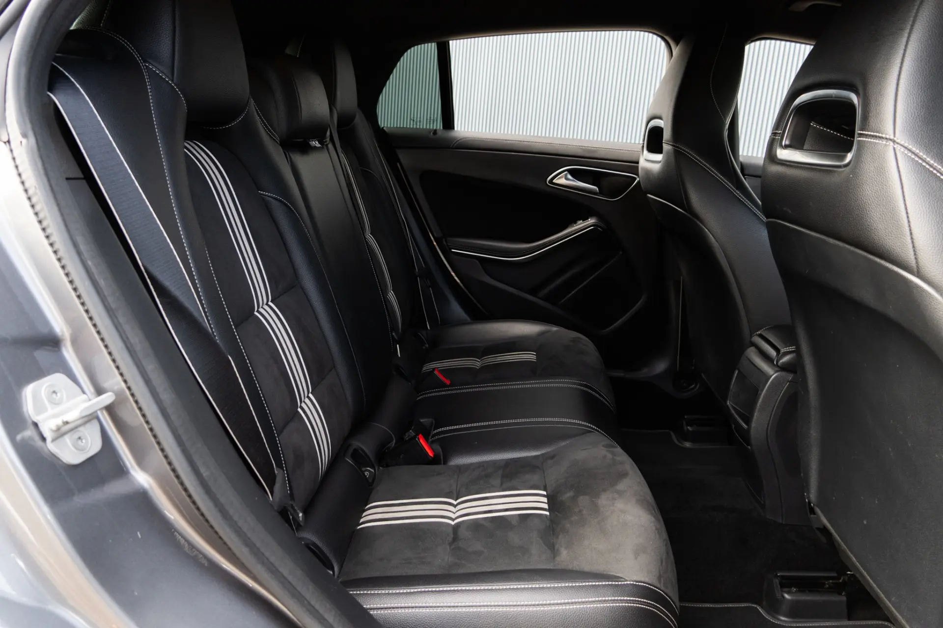 Mercedes-Benz CLA 180 d Shooting Brake AMG Line 28