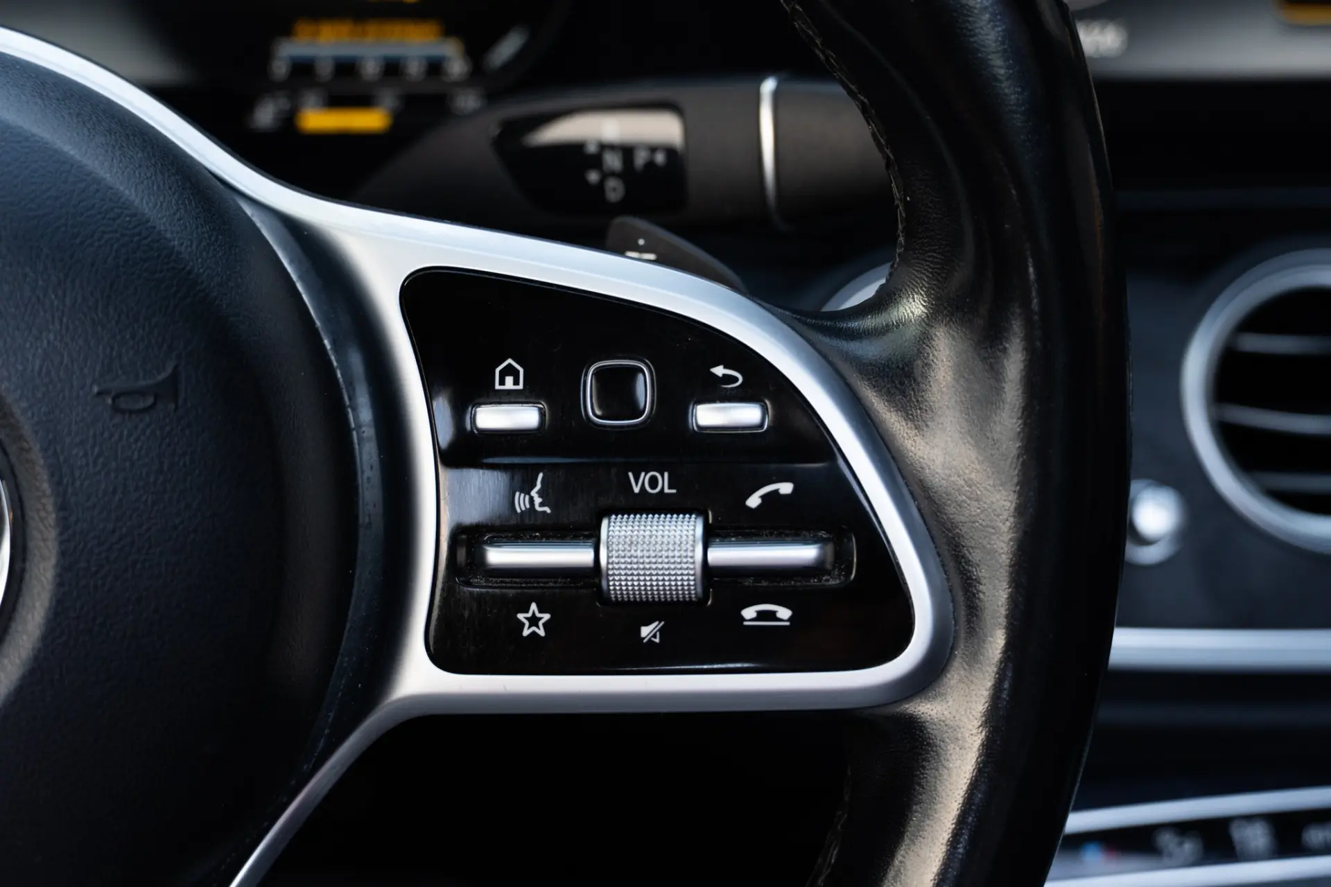 Mercedes-Benz E 220 d Avantgarde 49