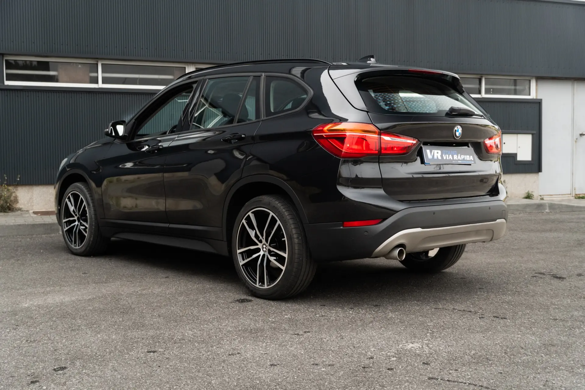 BMW X1 16 d sDrive Advantage 6