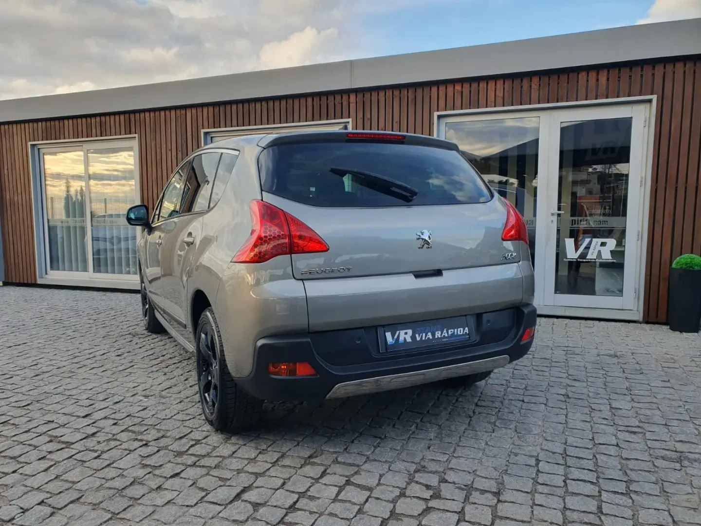 Peugeot 3008 1.6 HDi Sport 23