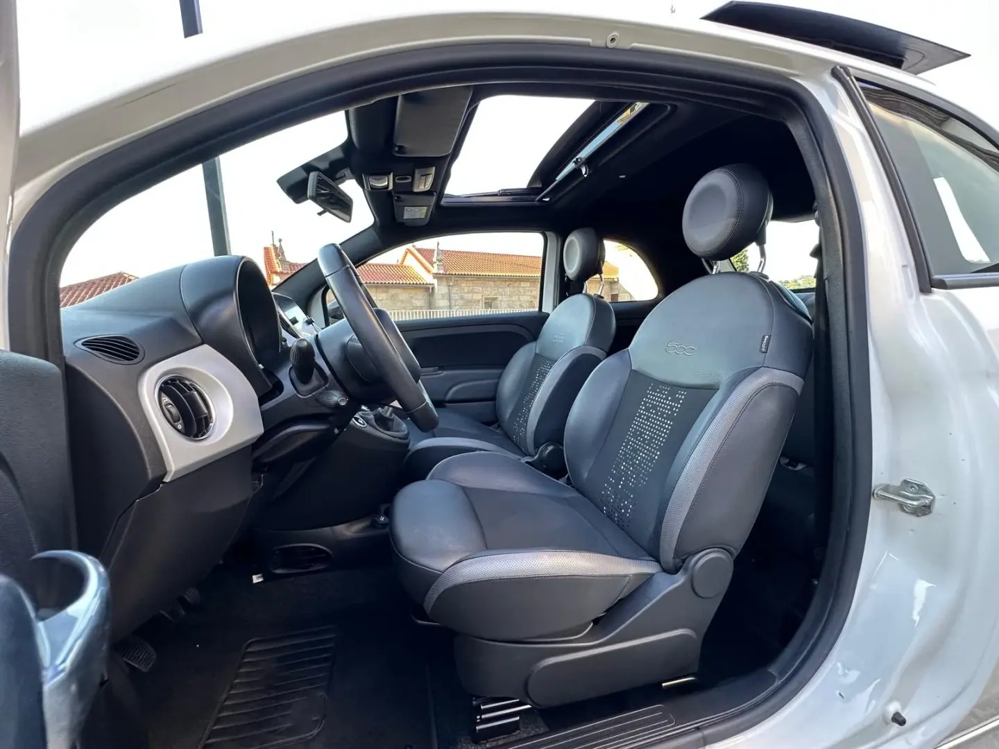 Fiat 500 1.0 Hybrid Connect 8