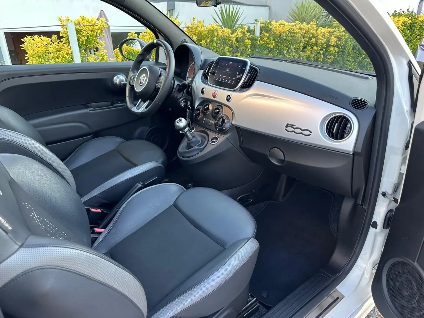 Fiat 500 1.0 Hybrid Connect 11