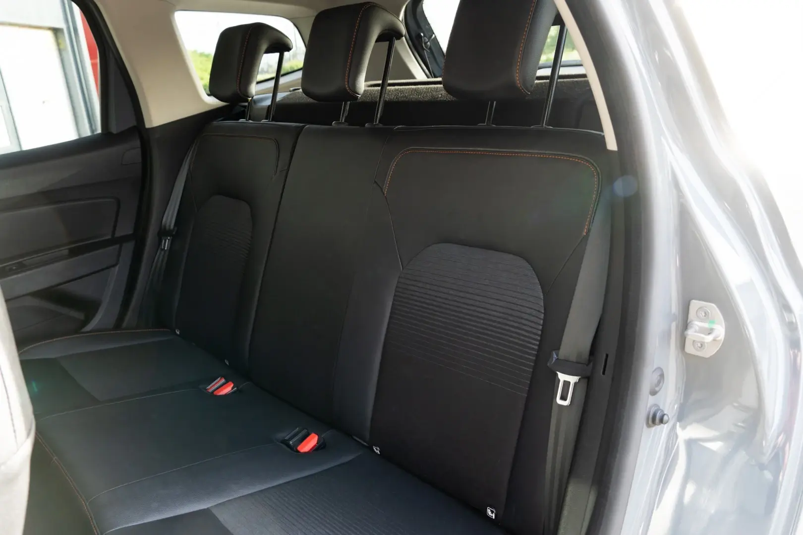 Dacia Duster 1.0 TCe Prestige 9
