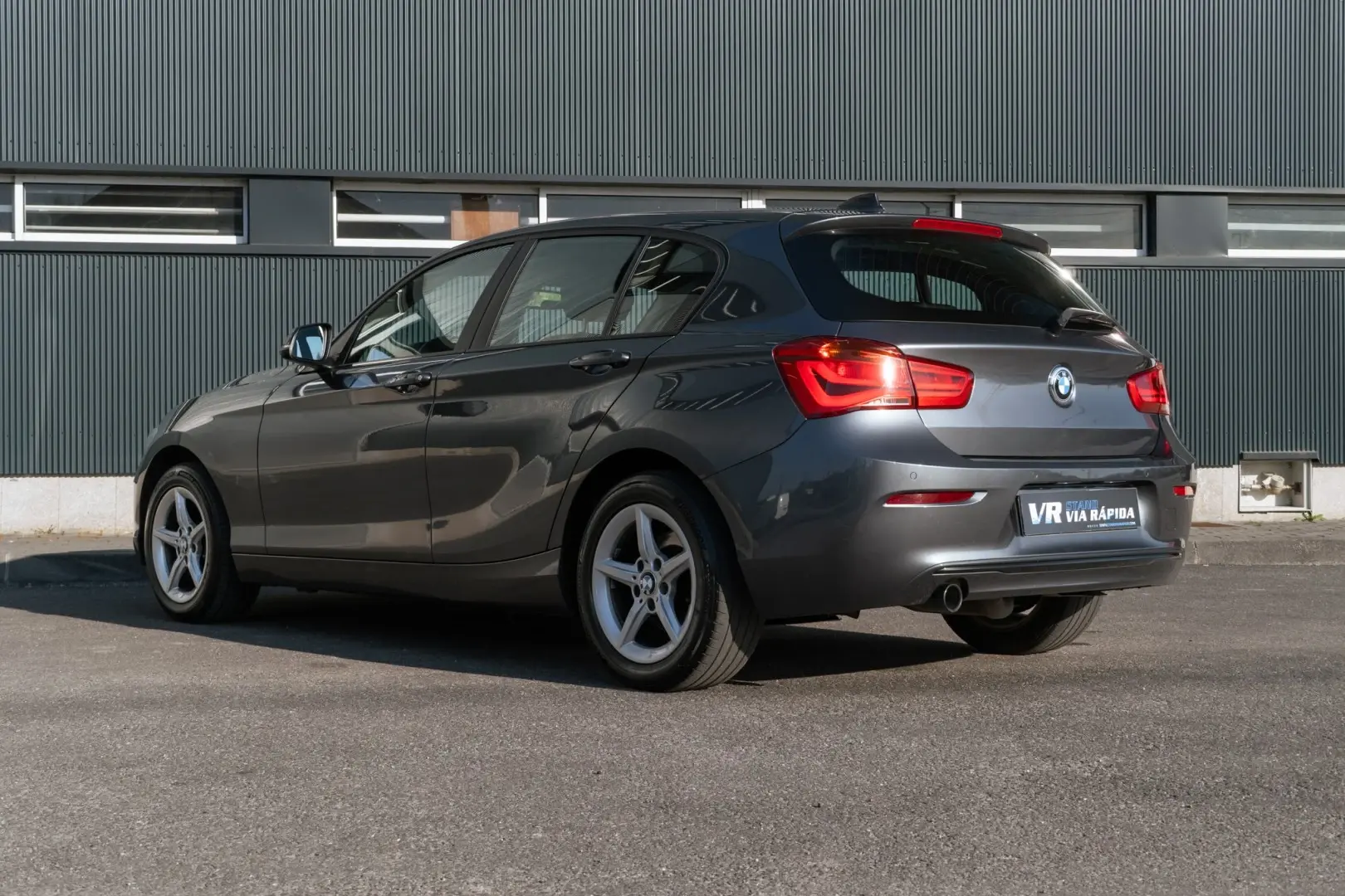 BMW 116 d Line Sport 6