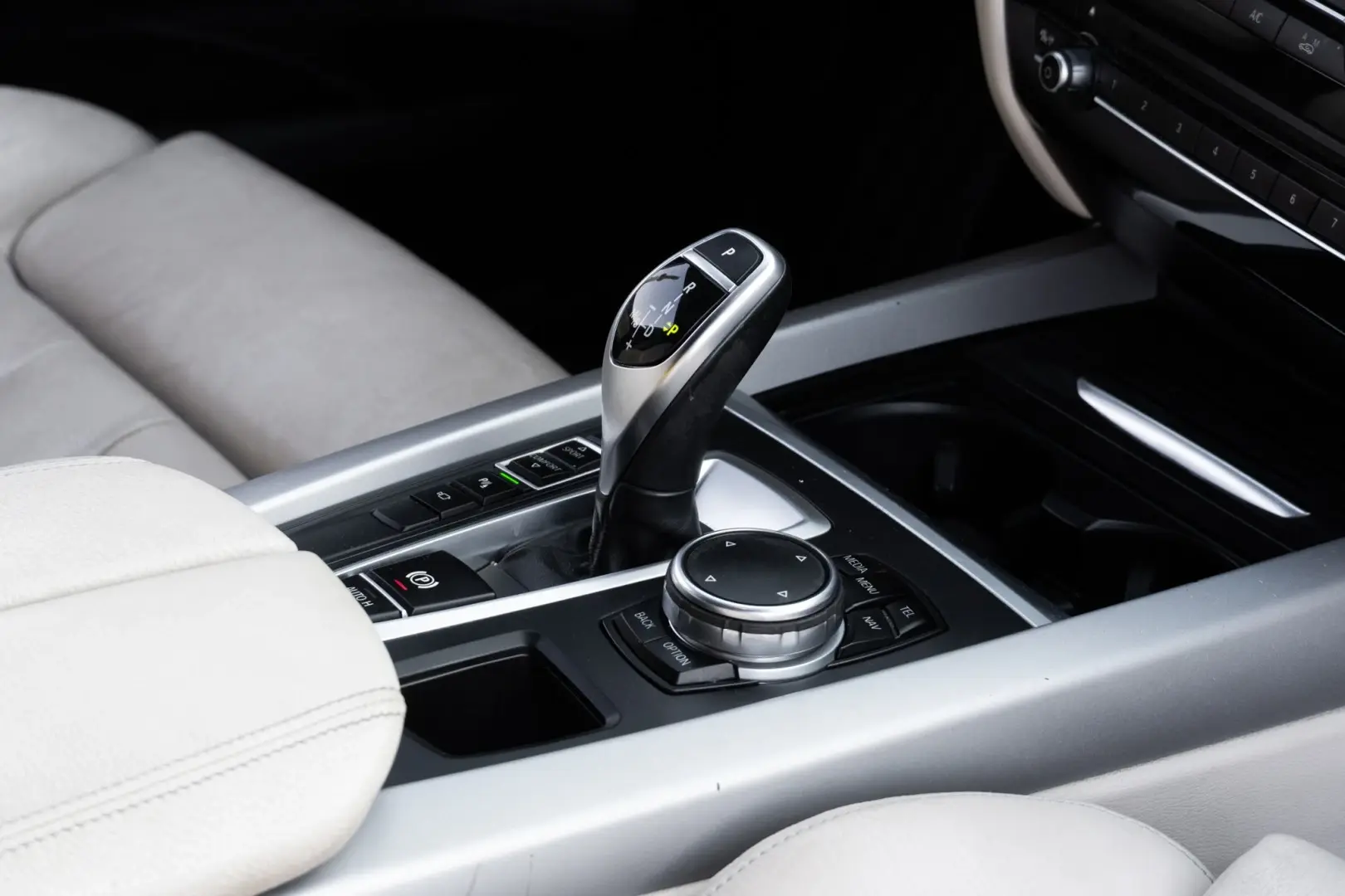 BMW X5 25 d sDrive Comfort 7L 29