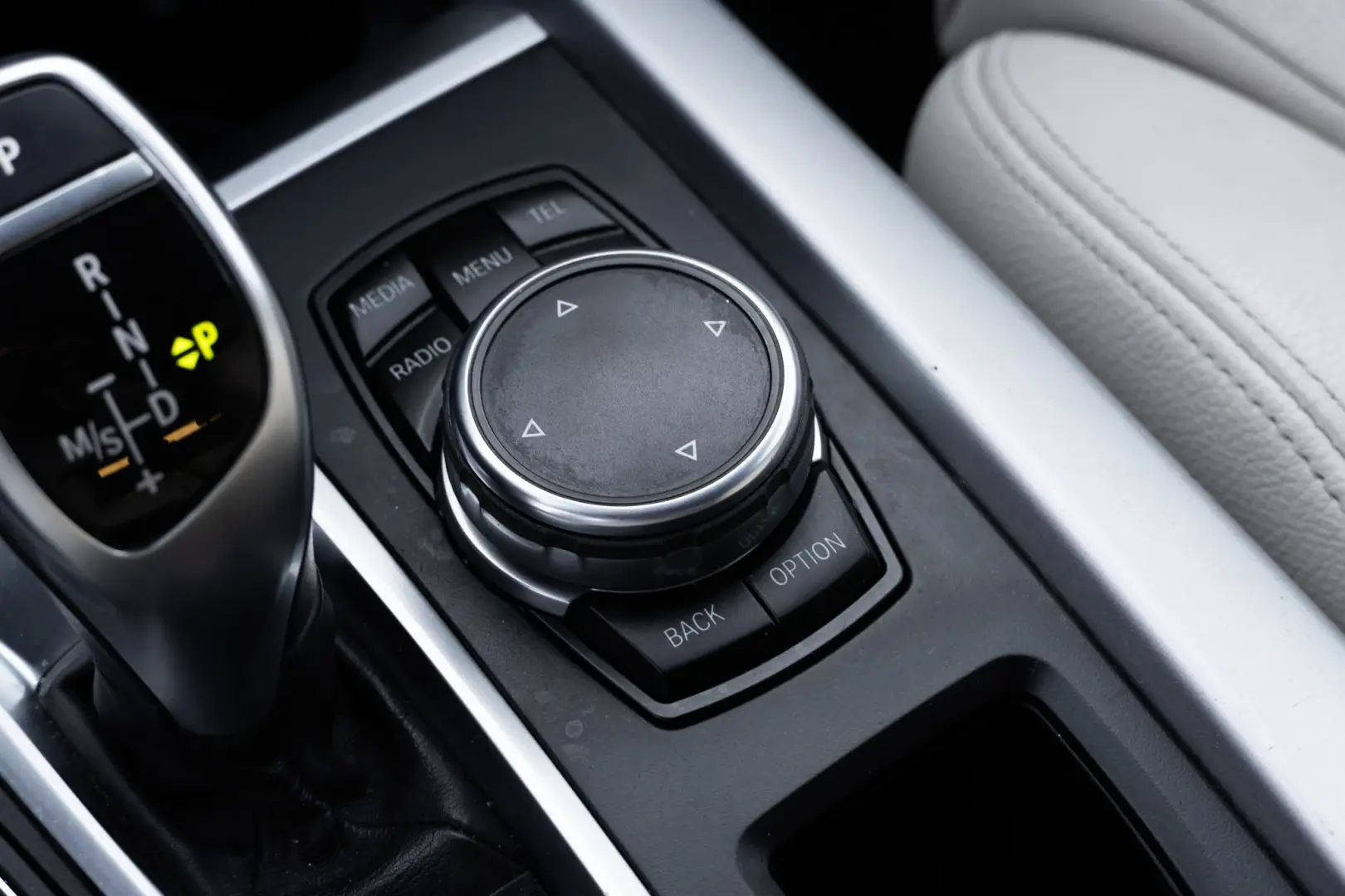 BMW X5 25 d sDrive Comfort 7L 32