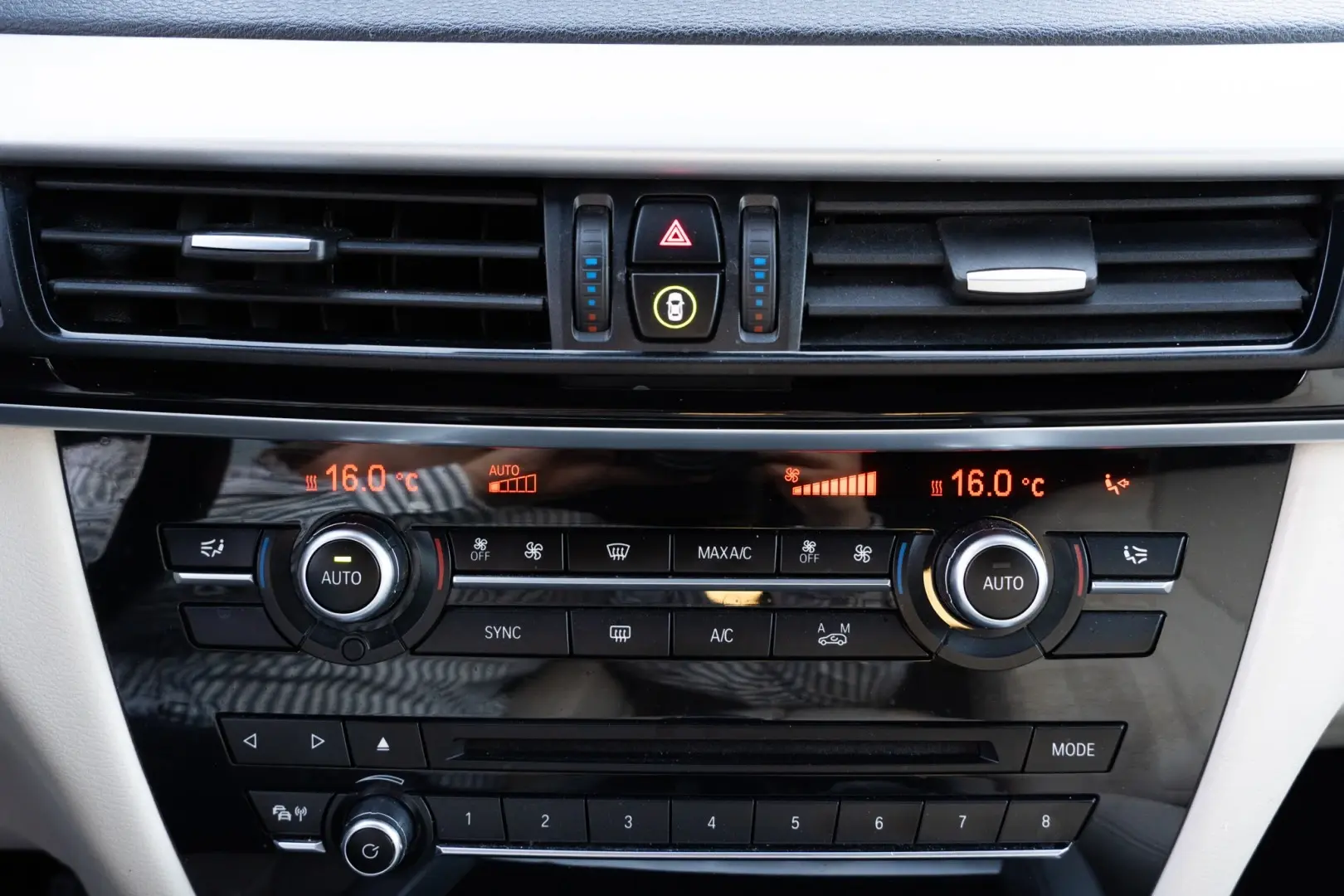 BMW X5 25 d sDrive Comfort 7L 33