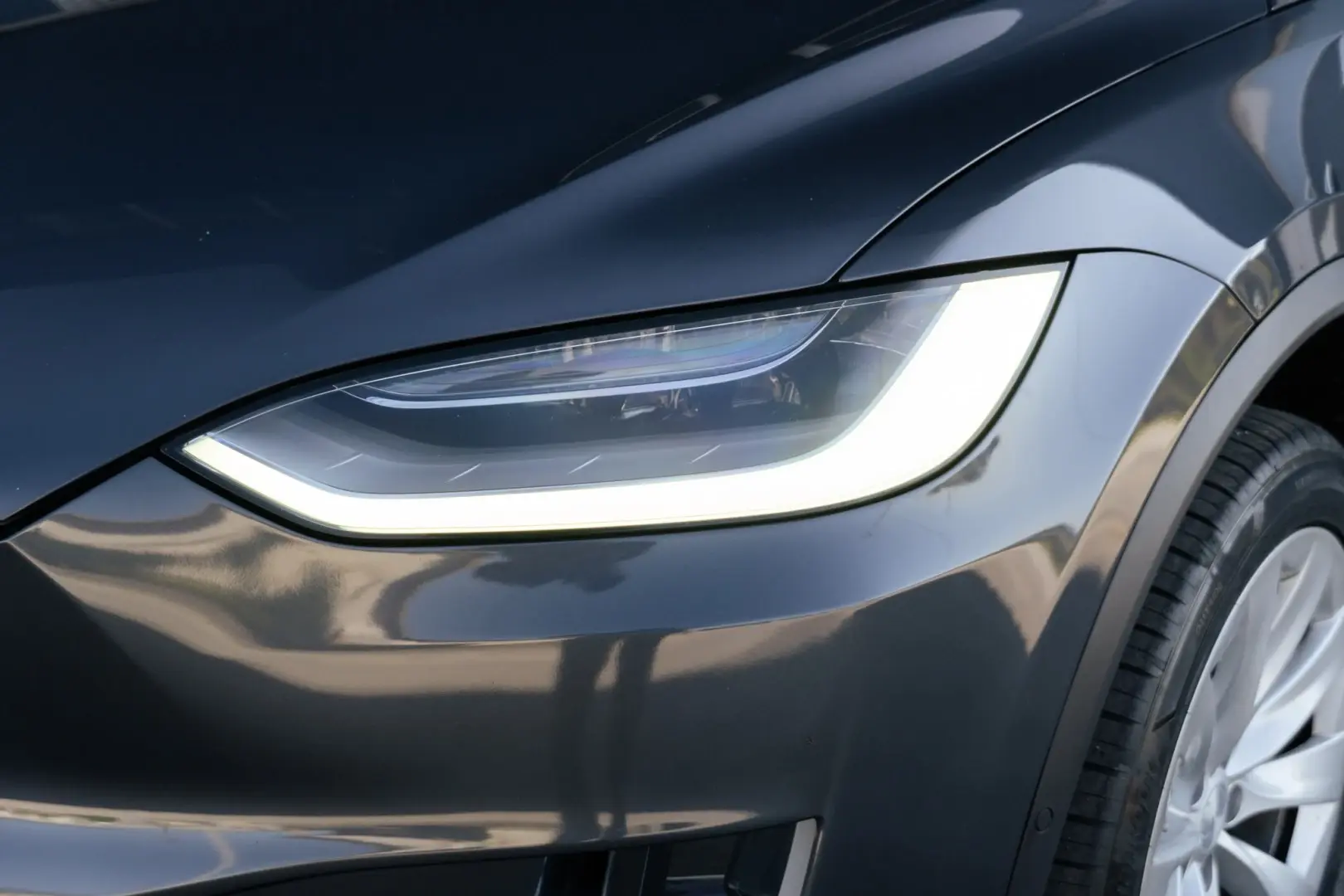 Tesla Model X 22