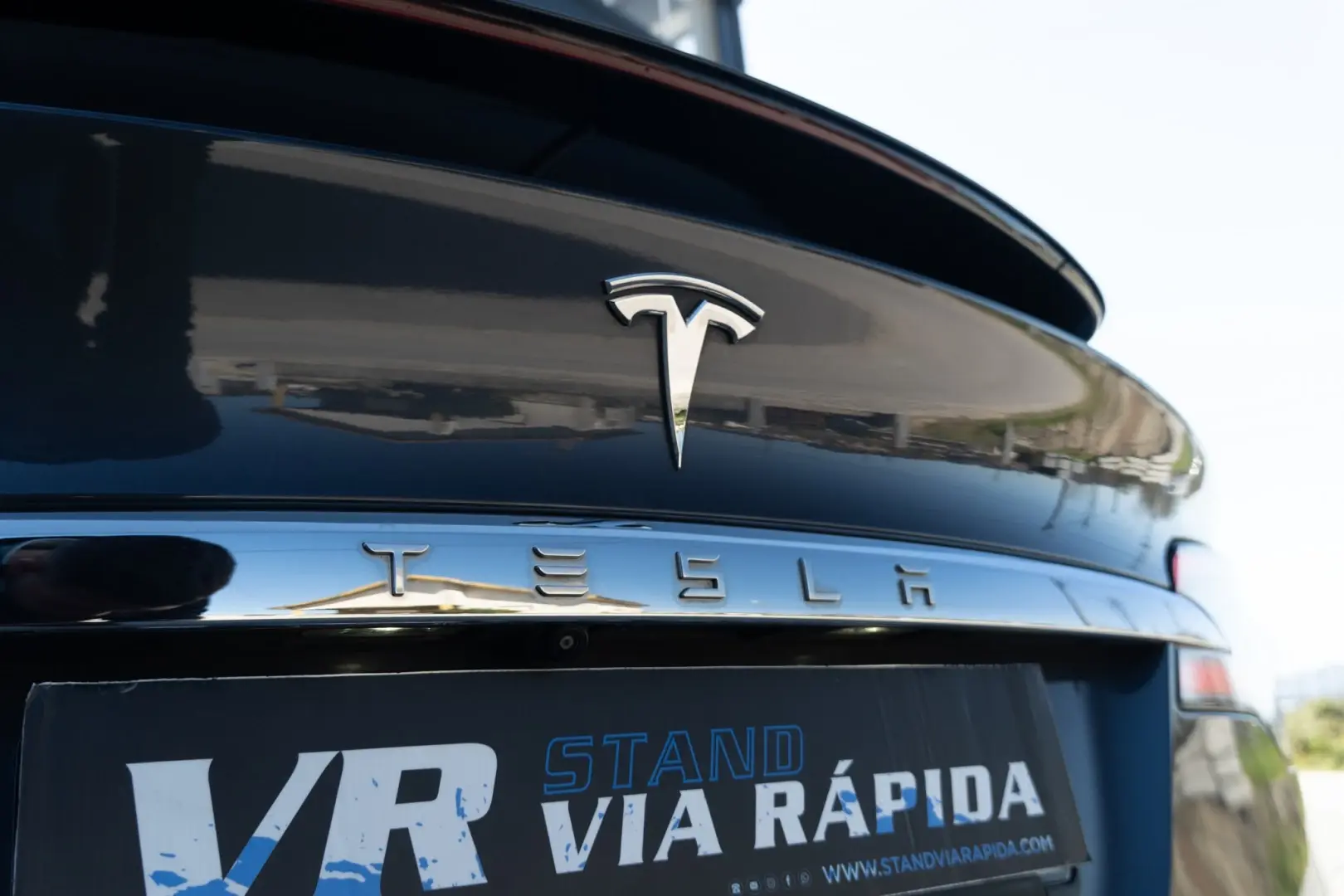 Tesla Model X 41