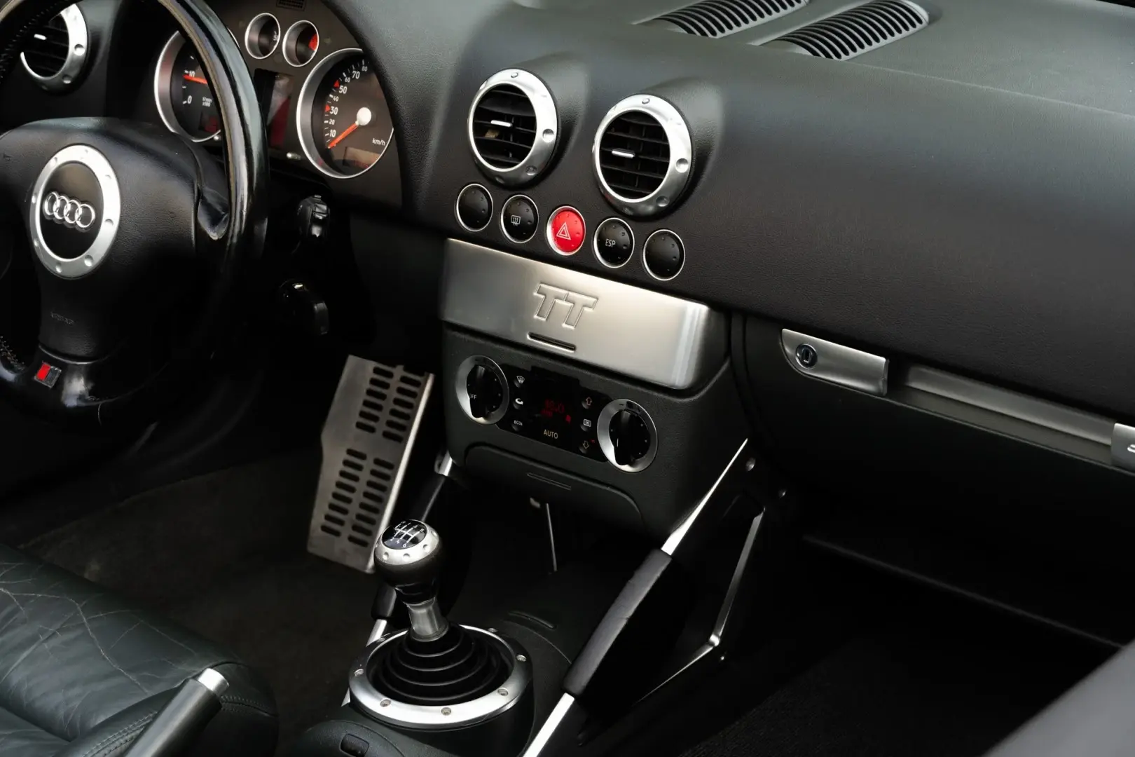 Audi TT Roadster 1.8 T quattro S-line 10