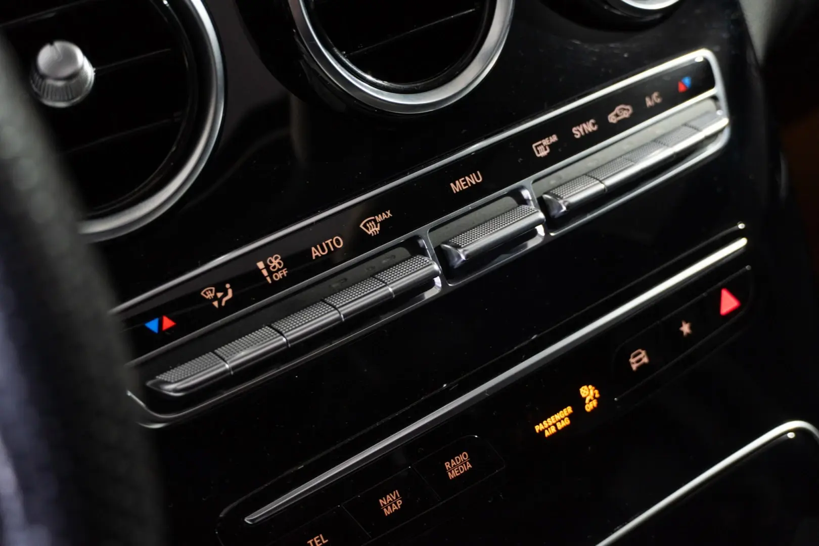 Mercedes-Benz GLC 220 d 4Matic 24