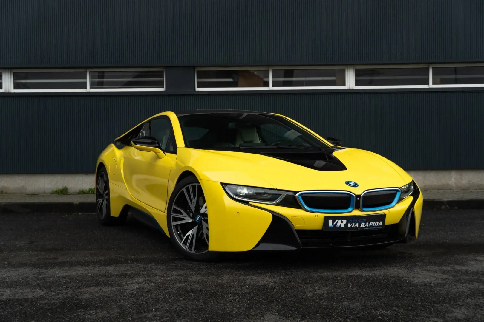 BMW i8 4