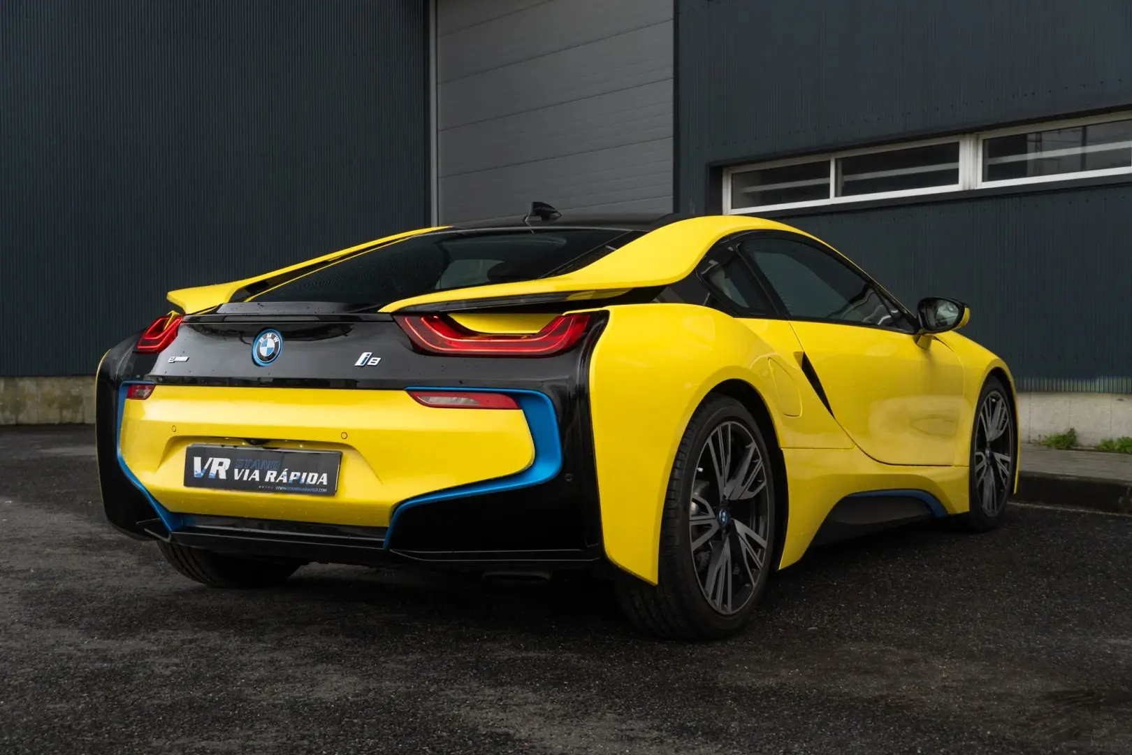 BMW i8 5