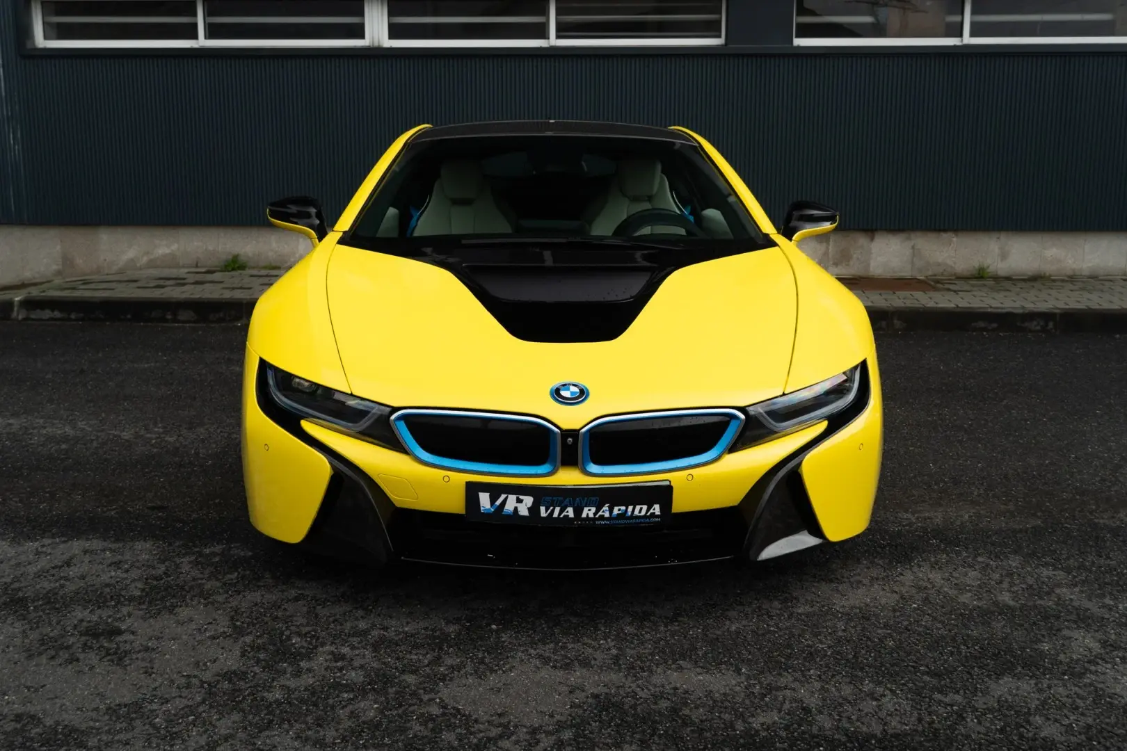 BMW i8 11