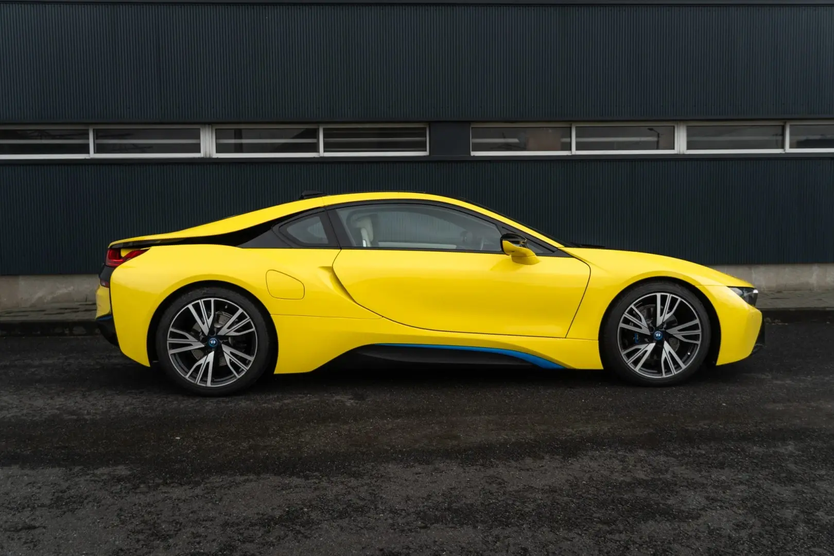 BMW i8 28