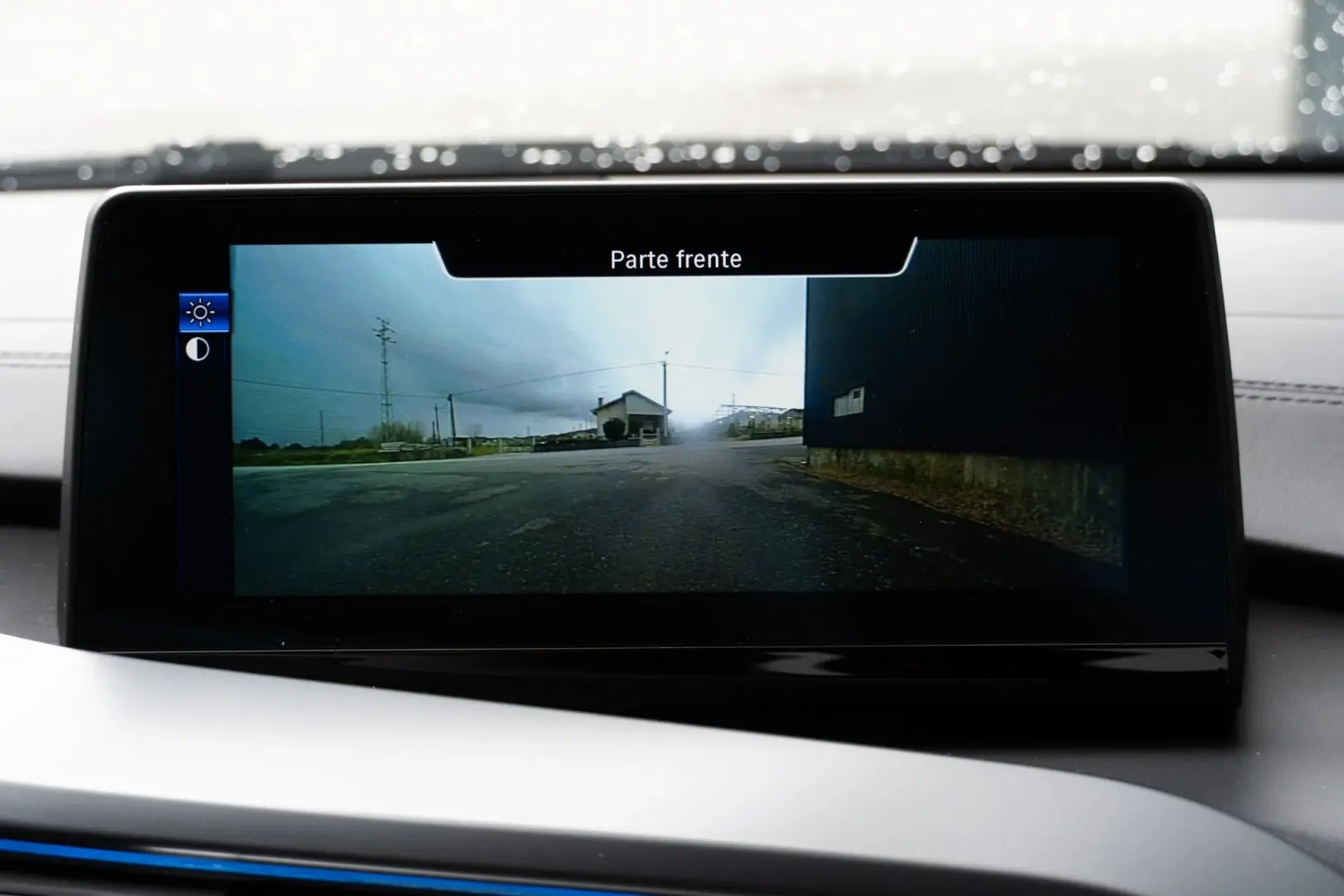 BMW i8 38
