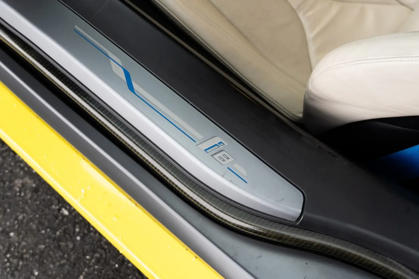 BMW i8 57