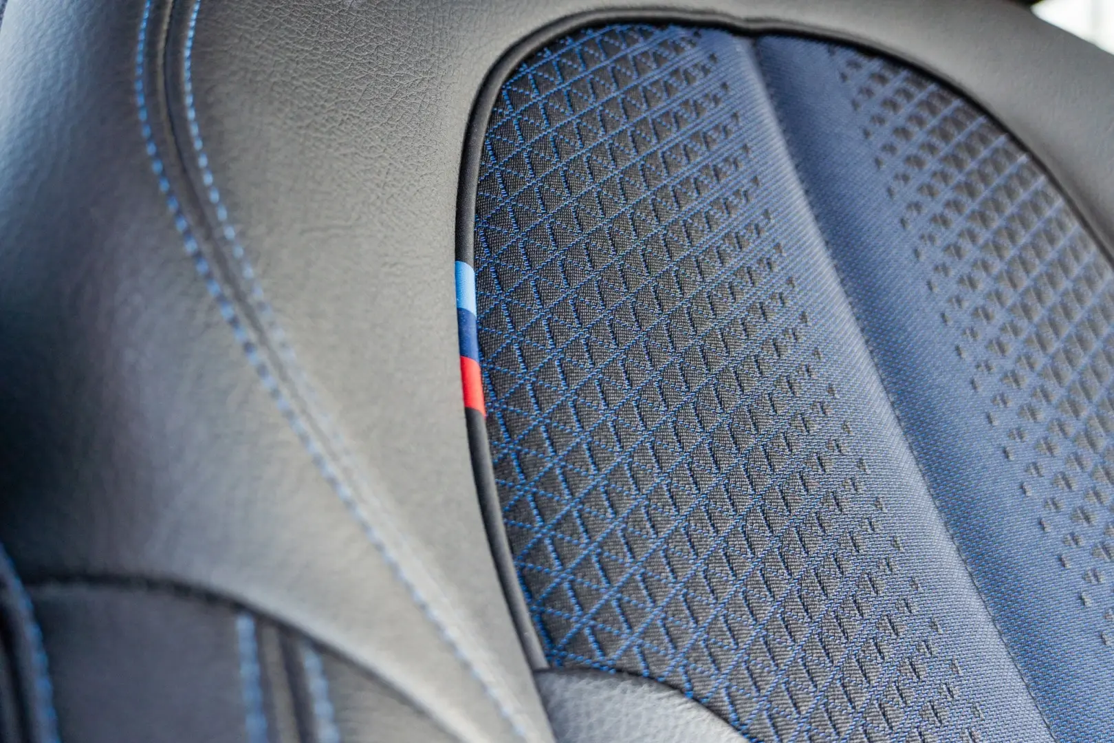 BMW 116 d Pack Desportivo M Auto 39