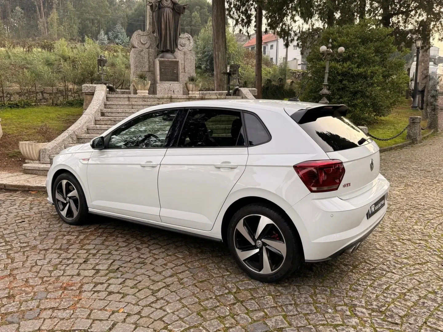 Volkswagen Polo 2.0 TSI DSG GTI 22