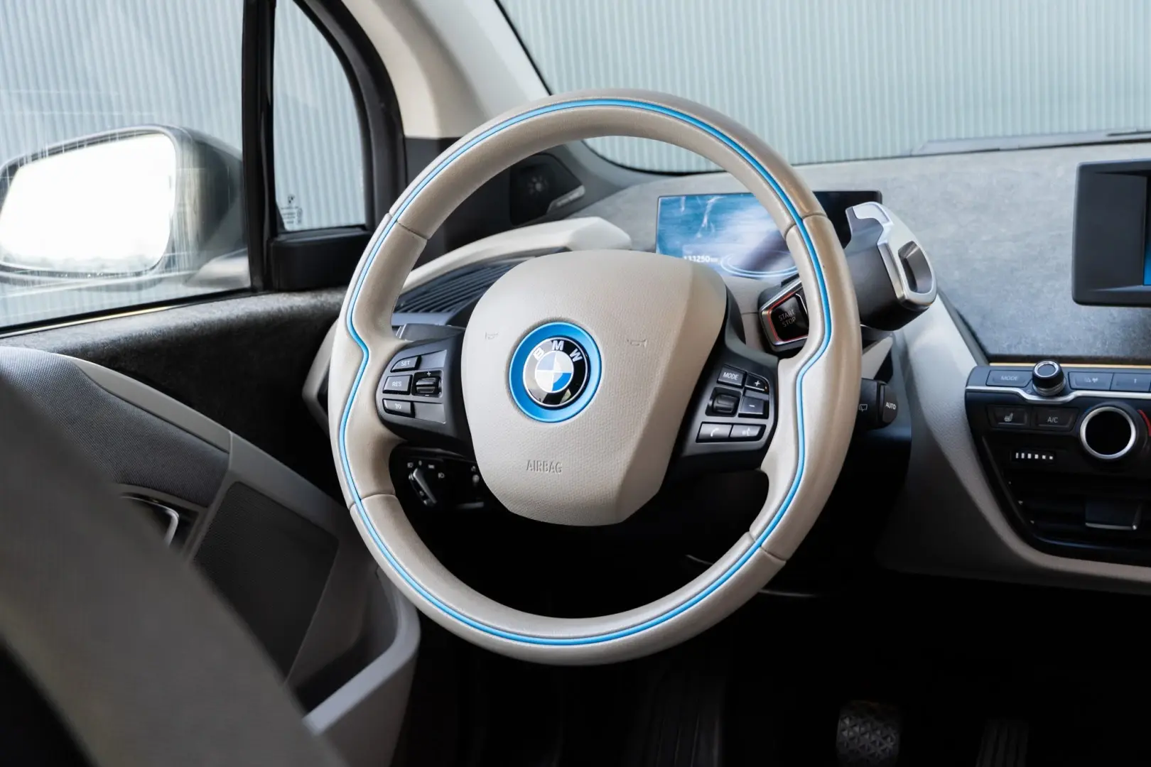 BMW i3 (120 Ah) 12