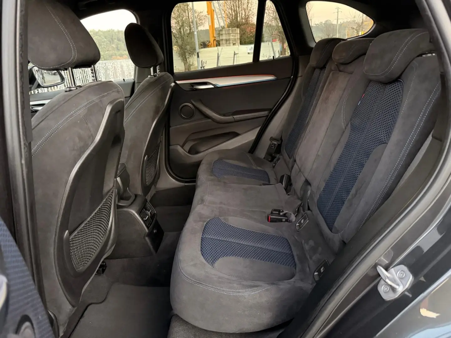BMW X1 16 d sDrive Pack M 31