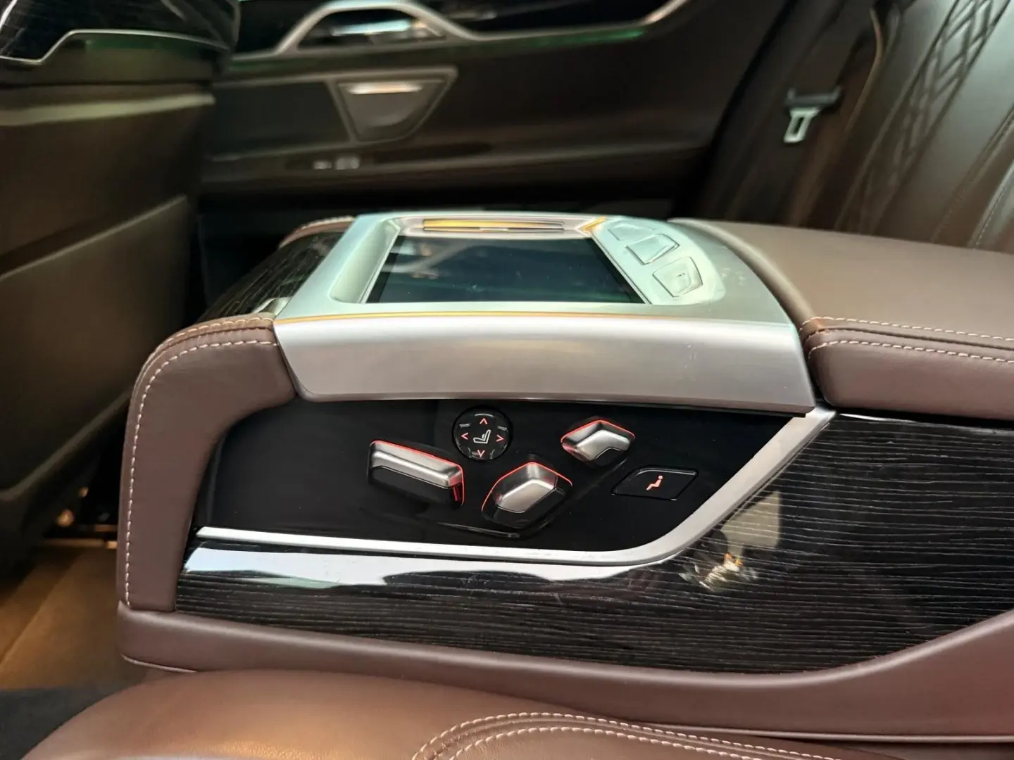 BMW 730 d Pack M Auto 41