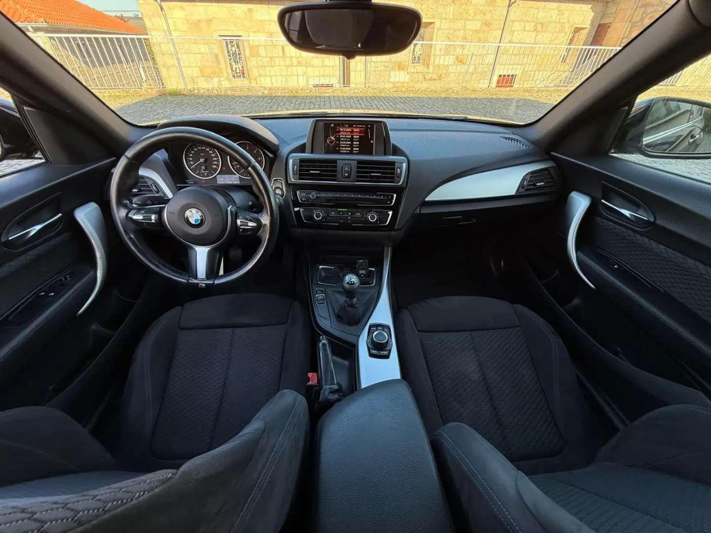 BMW 118 d Pack M 7