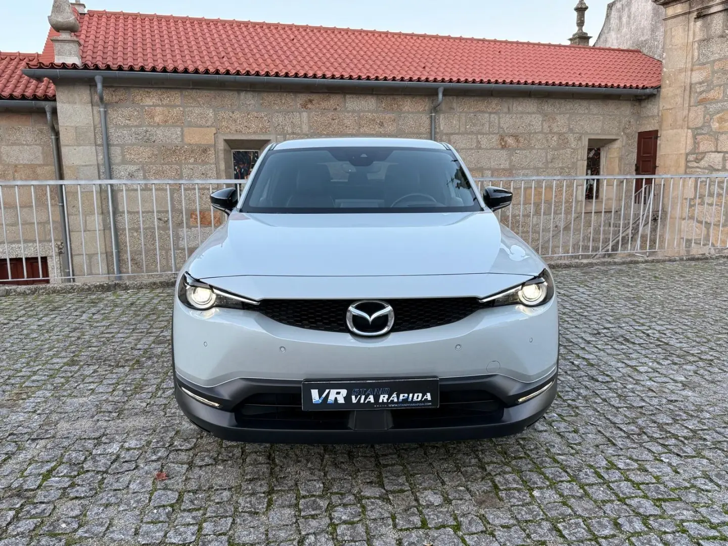 Mazda MX-30 e-SKYACTIV Advantage+Modern Confidence 2