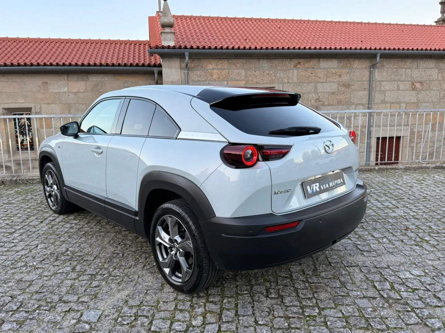 Mazda MX-30 e-SKYACTIV Advantage+Modern Confidence 4