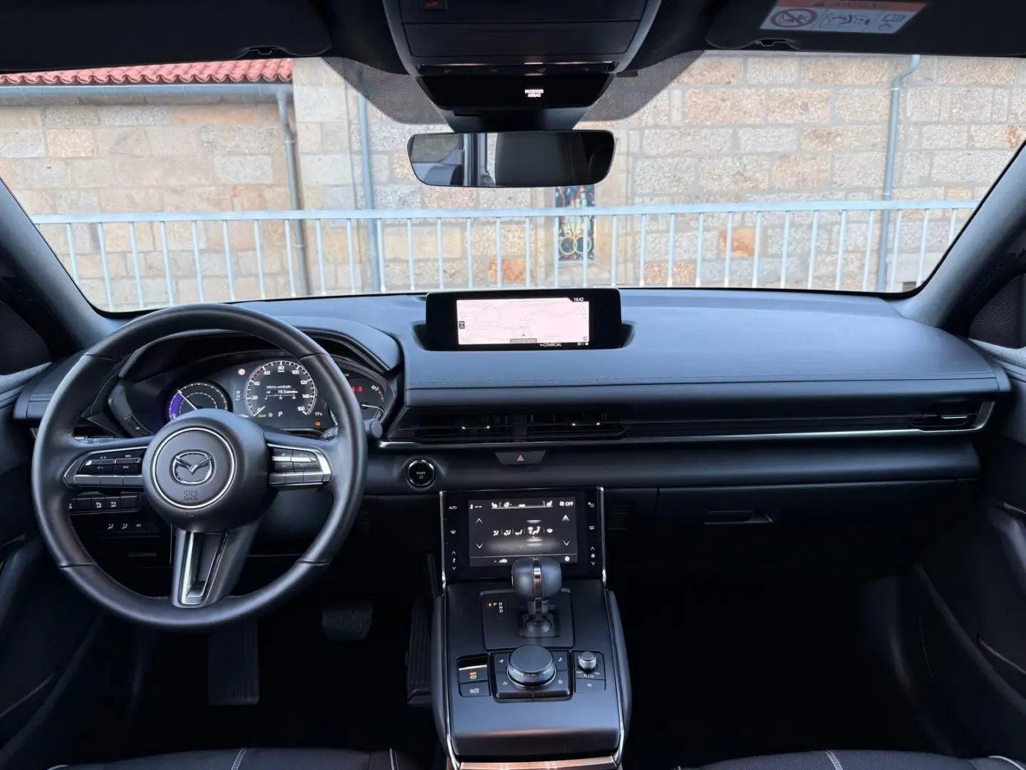 Mazda MX-30 e-SKYACTIV Advantage+Modern Confidence 8