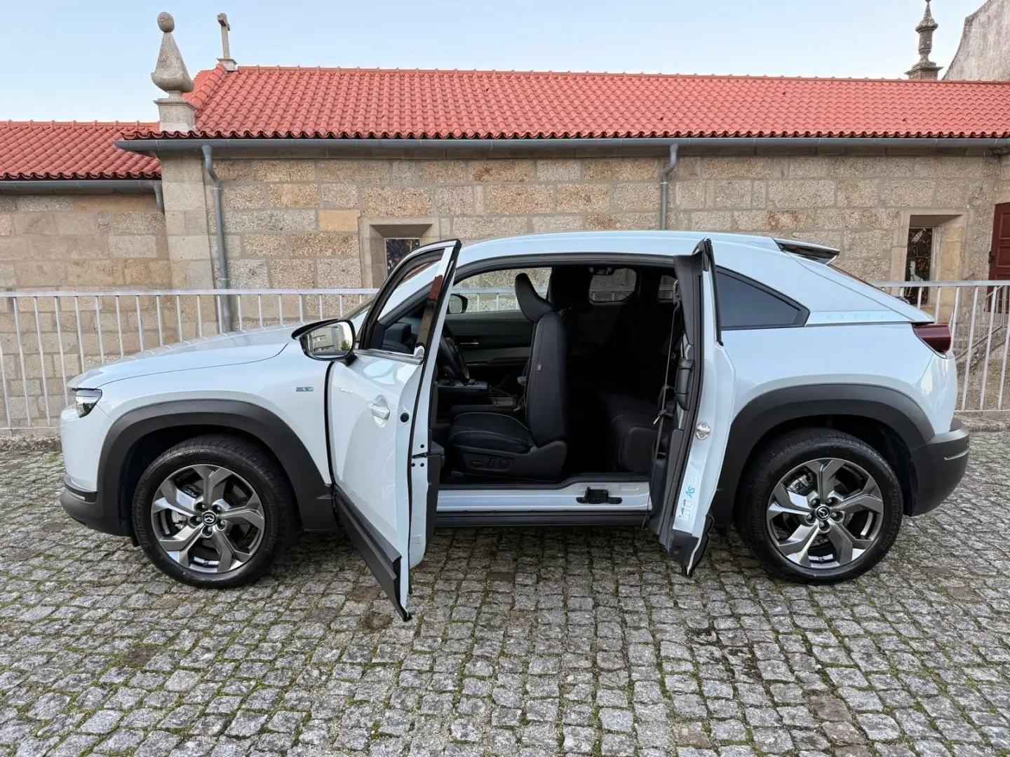 Mazda MX-30 e-SKYACTIV Advantage+Modern Confidence 29