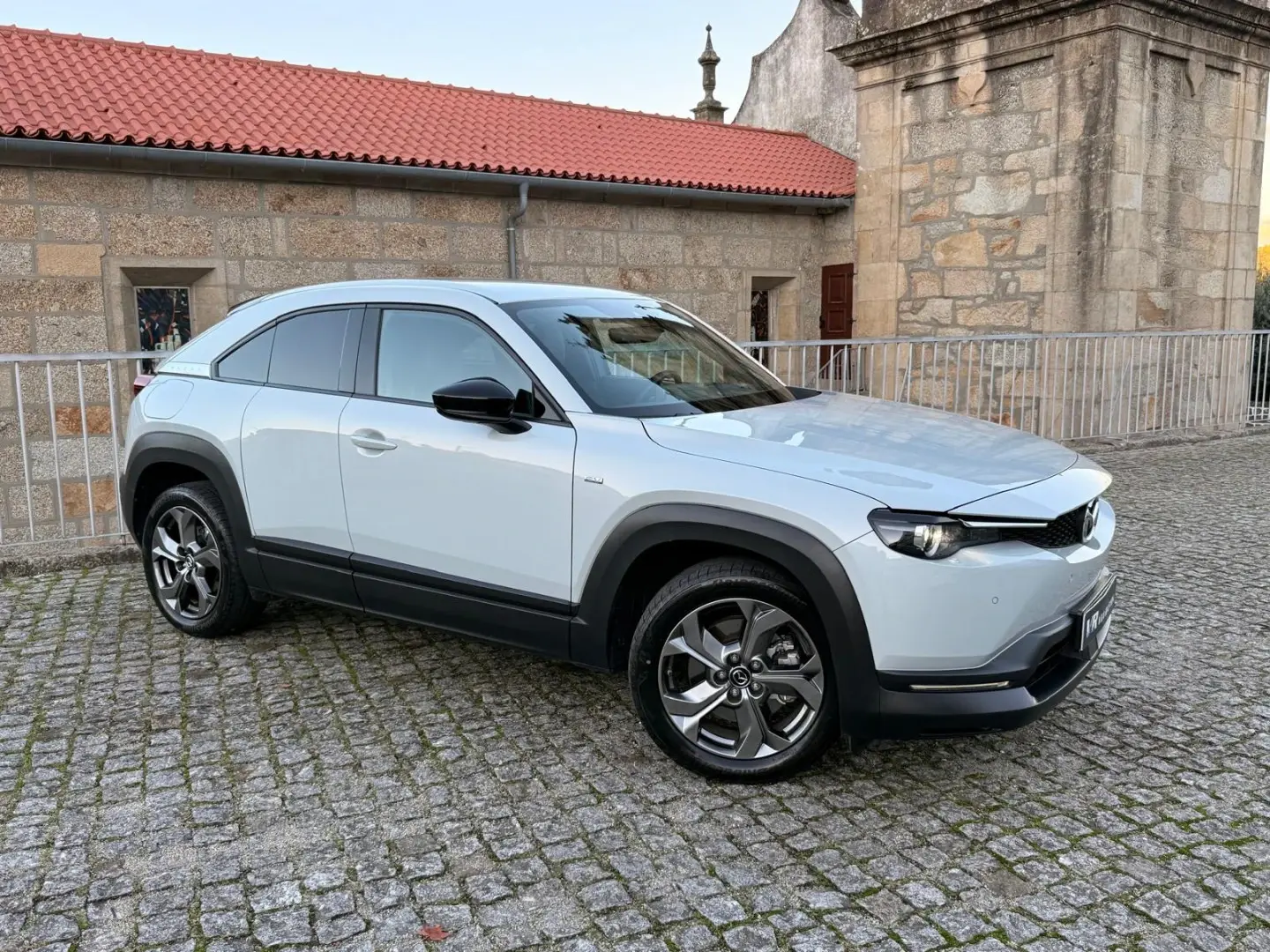 Mazda MX-30 e-SKYACTIV Advantage+Modern Confidence 32