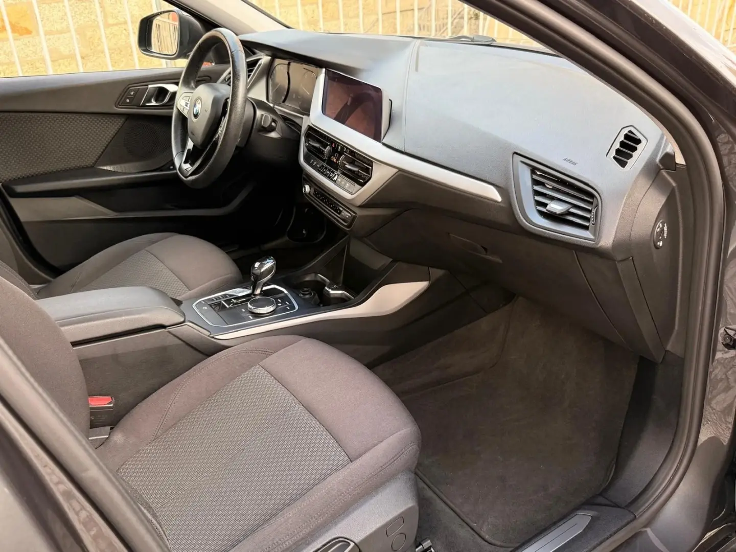 BMW 116 d Advantage Auto 34