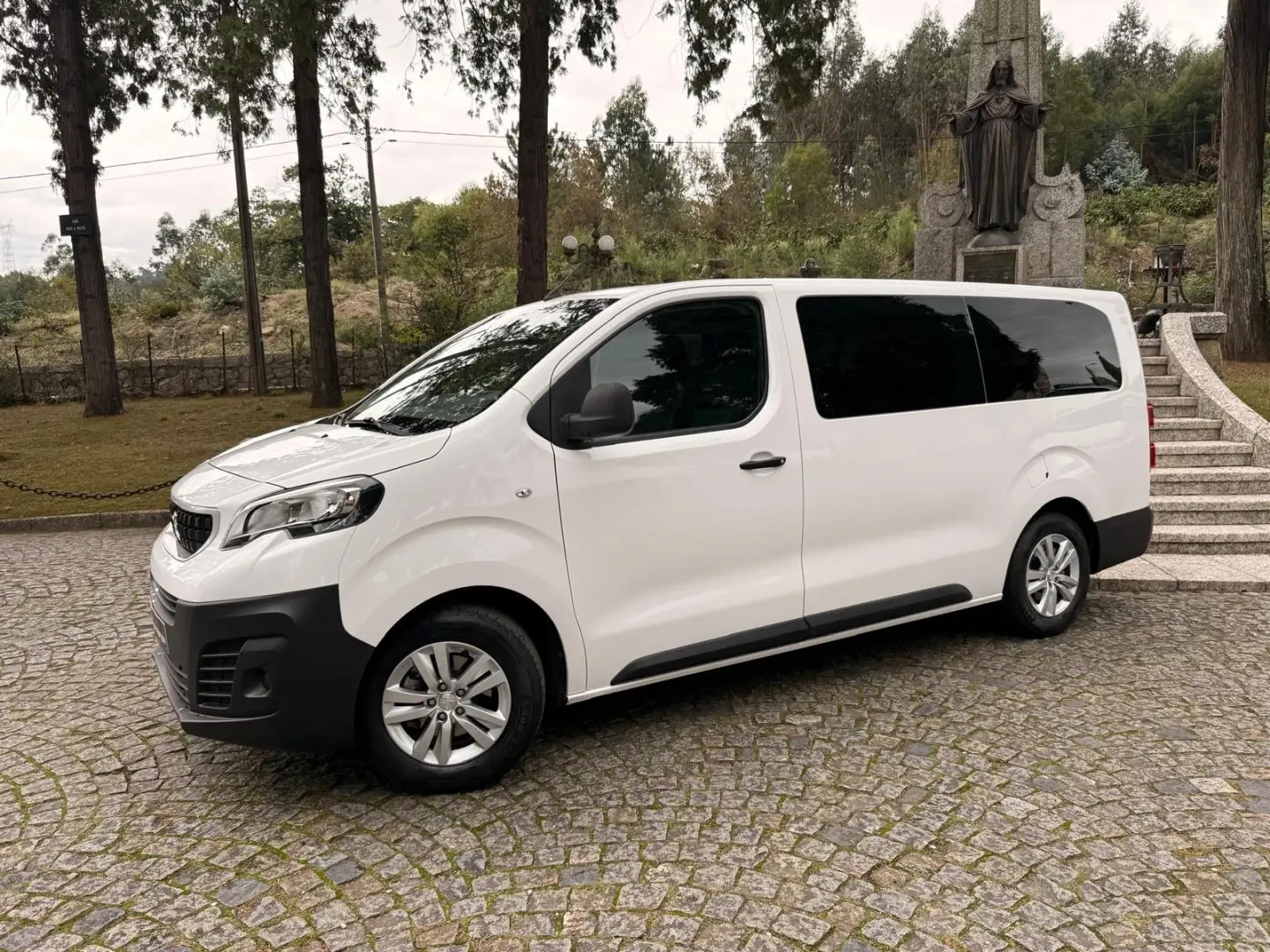 Peugeot Traveller 9 lugares 20
