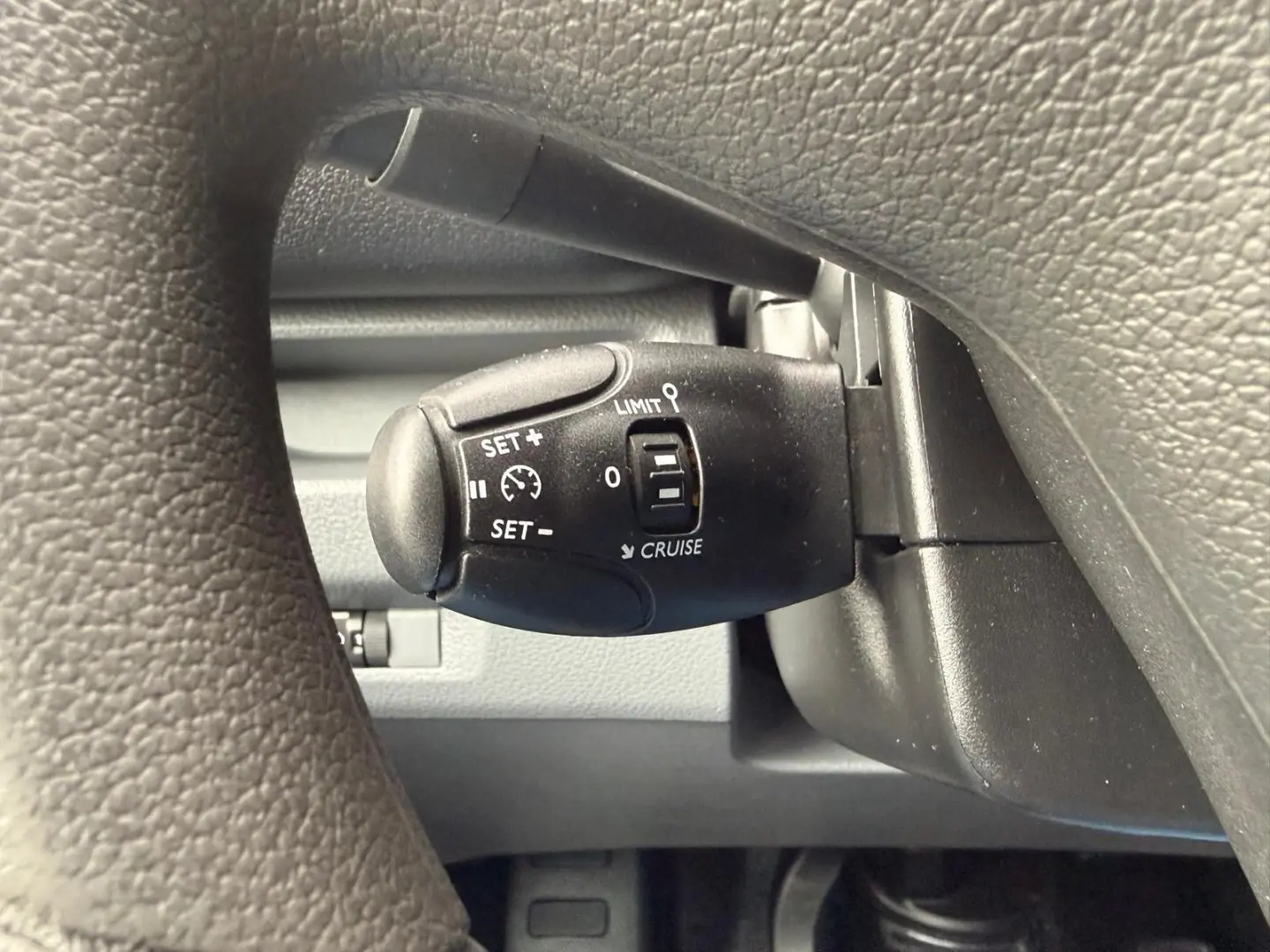 Peugeot Traveller 9 lugares 29