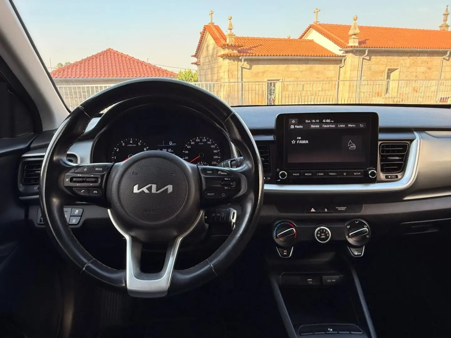Kia Stonic 1.2 Dynamic 9